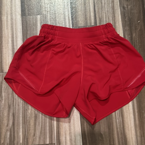 Lululemon dark red hotty hot short inseam 4.0 inch HR size 4 - Picture 7 of 8
